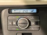 車内空調は&rdquo;AUTOエアコン&rdquo;にお任せ。運転に集中出来ますよ!