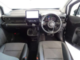 視界良好、操作しやすい運転席です。