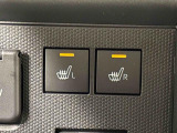 寒い日のドライブを快適にする運転席&助手席シートヒーターが付いてます。アクセサリーソケット(12V/120W)も装備されています。