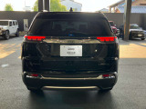 全長は4770mmの三列シート七人乗りミッドサイズSUV