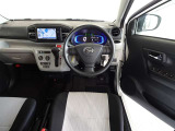 視界良好、操作しやすい運転席です。