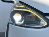 【LEDヘッドライト】悪天候や夜間走行時も良好な視界を確保し安心して運転できる高輝度LEDヘッドライトを装備!点灯速度が早く、消費電力も抑えられています。
