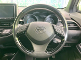 【純正革巻きステアリング】上質な革を使用することで、手にしっかり馴染みとても運転しやすいハンドルです♪
