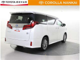 後続車から視認性の良いストップランプの配置で追突抑制になります。