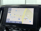 【ナビ画面】主に地図を表示し、目的地へのルート案内や渋滞情報などを表示するために使われます。