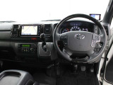 運転席廻りです。