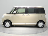 【左側面も状態良好】両側スライドドアを備え、狭い駐車場でも乗り降りがスムーズに行えて日々の使い勝手が大きく広がります。