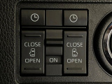 【両側パワースライドドア】スマートキーや運転席のスイッチで後席両側スライドドアの開閉が可能♪電動だから力を入れてドアを開ける必要が無く、小さなお子様でも簡単に開け閉めでき快適です♪
