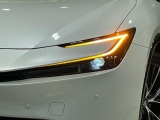 【LEDヘッドライト】悪天候や夜間走行時も良好な視界を確保し安心して運転できる高輝度LEDヘッドライトを装備!点灯速度が早く、消費電力も抑えられています。
