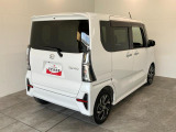お客様にぴったりなおクルマをお選びいただけますように様々な展示車をご用意致しております!ダイハツの軽自動車だけではなく、他メーカー車やコンパクトカー・ミニバンなども数多く取り揃えております!