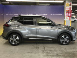 エンジンルーム、室内、クリーニング済みです。厳選したお車を屋内展示場にて展示中☆車両品質には自信がございます!ぜひ一度ご来店ください!!