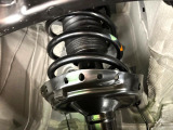 お車を安心してお乗りいただく為には、足回りの定期点検が欠かせません。サービスサポート(有償保証)では無料点検もご提供しており、安心のカーライフをお過ごしいただけるサポート体制が整っています。