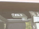 【三菱e-Assist】走行中に前方の車両等を認識し、衝突しそうな時は警報とブレーキで衝突回避と被害軽減をアシスト。より安全にドライブをお楽しみいただけます。