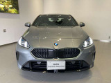 BMW代表的な特徴のキドニーグリル。BMWのすべてのモデルに採用され、BMWらしさを強調しております。