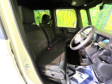 運転席シート廻りは使用感も少なく、良好な状態となっています。丁寧に使われていたことがよくわかりますね。