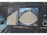 Rレンジ切り替え時バックカメラやサイドカメラ、ボタン操作によりフロントカメラ映像に切り替えることも可能です