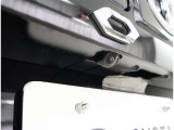 バックカメラが付いているので後方確認が非常にしやすいです。今や運転初心者も熟練者も必須装備!ついていて損はないですね♪