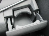 運転席で使用できるドリンクホルダーです。