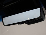 デジタルインナーミラーを装備してます。後部座席の人や大きな荷物で後方の視界を遮られることがありません。