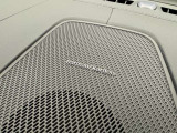 ハーマンカードンプレミアムサウンドオーディオシステム:乗る人すべてに最良の音響体験を提供します。
