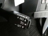 【便利装備】クルーズコントロールスイッチ☆希望の車速で定速走行する事ができます。高速道路を走る時に便利な機能です※設定速度には制限があります。