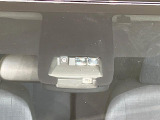 【トヨタセーフティセンス】走行中に前方の車両等を認識し、衝突しそうな時は警報とブレーキで衝突回避と被害軽減をアシスト。より安全にドライブをお楽しみいただけます。