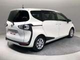 ご納車前にはエンジンオイル・オイルエレメント等を交換して、トヨタディーラーのエンジニアがしっかりと整備をさせていただきます。交換部品などについては、スタッフへお尋ねください。