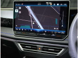 純正インフォテイメントシステム「Discover Pro MAX」15インチの大画面で運転をアシスト