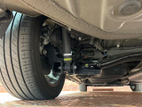 お車を安心してお乗りいただく為には、足回りの定期点検が欠かせません。サービスサポート(有償保証)では無料点検もご提供しており、安心のカーライフをお過ごしいただけるサポート体制が整っています。