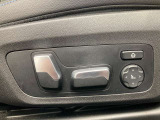 シートは電動シートとなっており、運転席のシート位置も記憶出来ます!!
