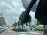 前後方対応型のマツダ純正ドライブレコーダー付きの1台。今、流行りのアイテムですので、最初から取り付けられていると嬉しいですね!