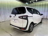 広々とした車内空間に優れた燃費性能。更にデザインも上質で人気のお車です!