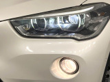 ●LEDヘッドライト:夜間走行時も良好な視界を確保し安心して運転できる高輝度LEDヘッドライトを装備!点灯速度が早く、消費電力も抑えられています。