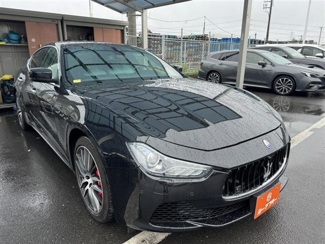 ギブリ S 禁煙車 サンルーフ 純正8型ナビ