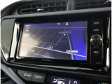 純正ナビを装備。タッチパネル式で使いやすく、お出かけもラクラクです。