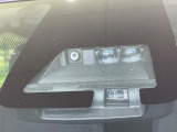 【トヨタセーフティセンス】走行中に前方の車両等を認識し、衝突しそうな時は警報とブレーキで衝突回避と被害軽減をアシスト。より安全にドライブをお楽しみいただけます。