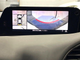 【360&deg;ビューモニター】専用のカメラにより、上から見下ろしたような視点で360度クルマの周囲を確認することができます☆死角部分も確認しやすく、狭い場所での切り返しや駐車もスムーズに行えます。