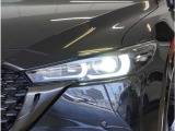 【LEDヘッドライト】省電力で長寿命の明るく運転しやすいLEDヘッドランプです。明るく照らすので暗い夜道からお客様を守ってくれます。お近くの広島マツダまでお越しください。