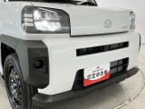 ヘッドライトには目立つくすみも無くクリアに仕上がっております。ポリッシャーでのみがきの工程を取り、ツヤのあるキレイな状態へ。