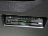 ETCなら高速道路の料金所をスイスイと通過! スマートインターチェンジからも、高速道路へ乗り降りできます。