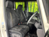 運転席シート廻りは使用感も少なく、良好な状態となっています。丁寧に使われていたことがよくわかりますね。