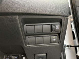 オートマチックハイビームとは、先行車や対向車のライトを認識し、ハイビームとロービームを自動で切り替える機能です。夜道の視界を確保します。詳細は販売店スタッフまでおたずねください。