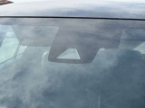 【トヨタセーフティセンス】走行中に前方の車両等を認識し、衝突しそうな時は警報とブレーキで衝突回避と被害軽減をアシスト。より安全にドライブをお楽しみいただけます。