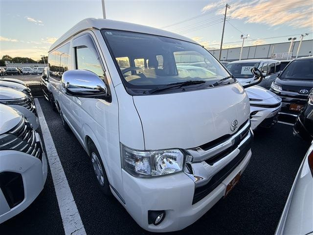 トヨタ ハイエース 