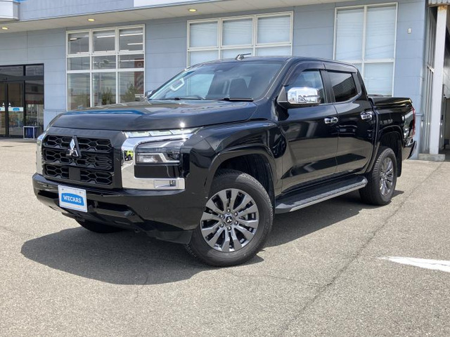 トライトン 2.4 GLS ディーゼル 4WD 