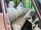 運転席シート廻りは使用感も少なく、良好な状態となっています。丁寧に使われていたことがよくわかりますね。