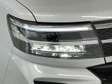 【LEDヘッドライト】現代の主流のライト。明るい光が瞬時に立ち上がり、必要な場所を均一に照らします。寿命も長く省エネで、スタイリッシュなデザインです♪