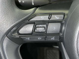 ステアリングスイッチ装備!運転しながら手元でオーディオの操作などができます。
