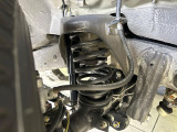 お車を安心してお乗りいただく為には、足回りの定期点検が欠かせません。サービスサポート(有償保証)では無料点検もご提供しており、安心のカーライフをお過ごしいただけるサポート体制が整っています。