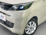 【LEDヘッドライト】悪天候や夜間走行時も良好な視界を確保し安心して運転できる高輝度LEDヘッドライトを装備!点灯速度が早く、消費電力も抑えられています。